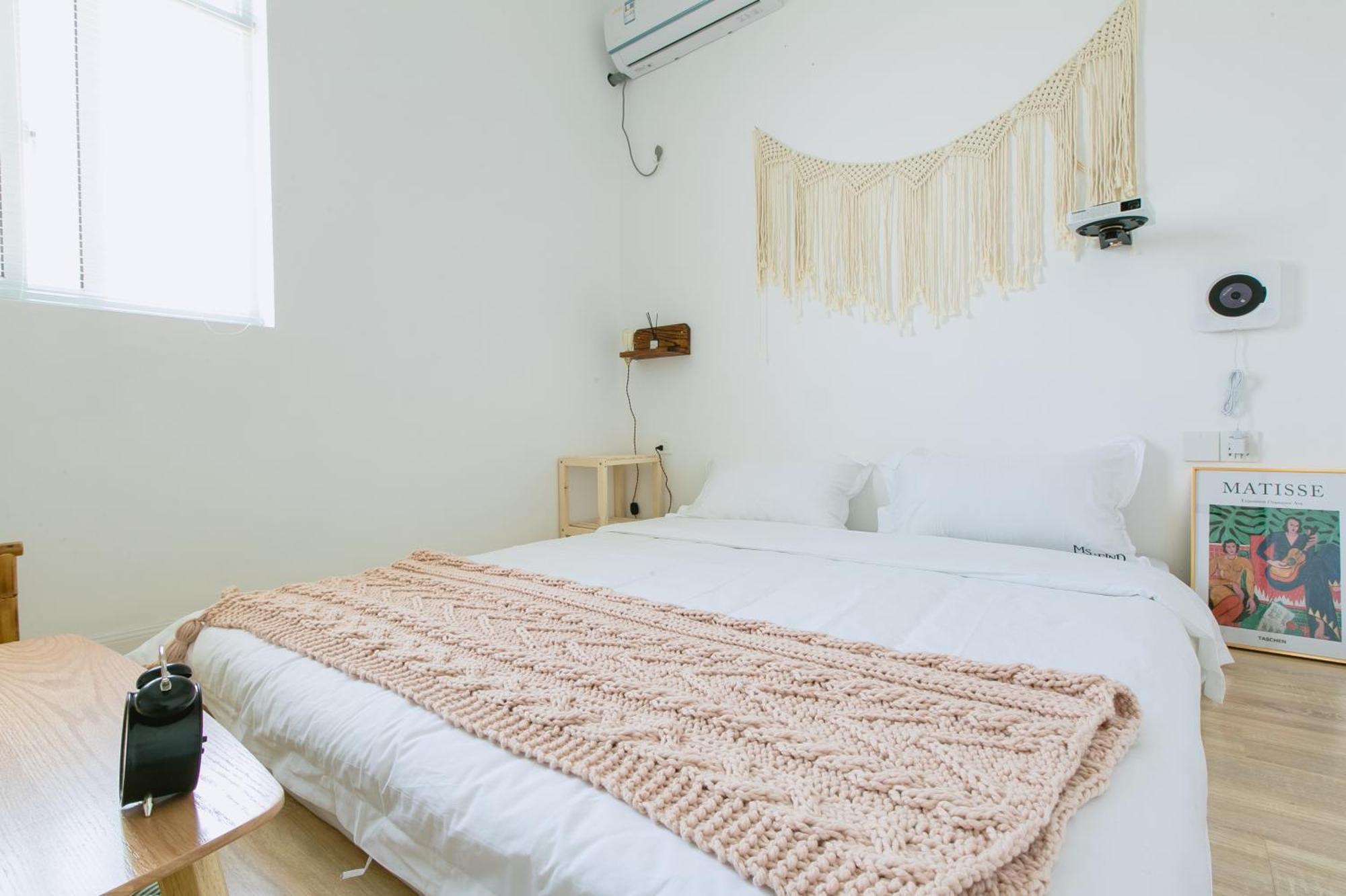 Fangning Apartment *