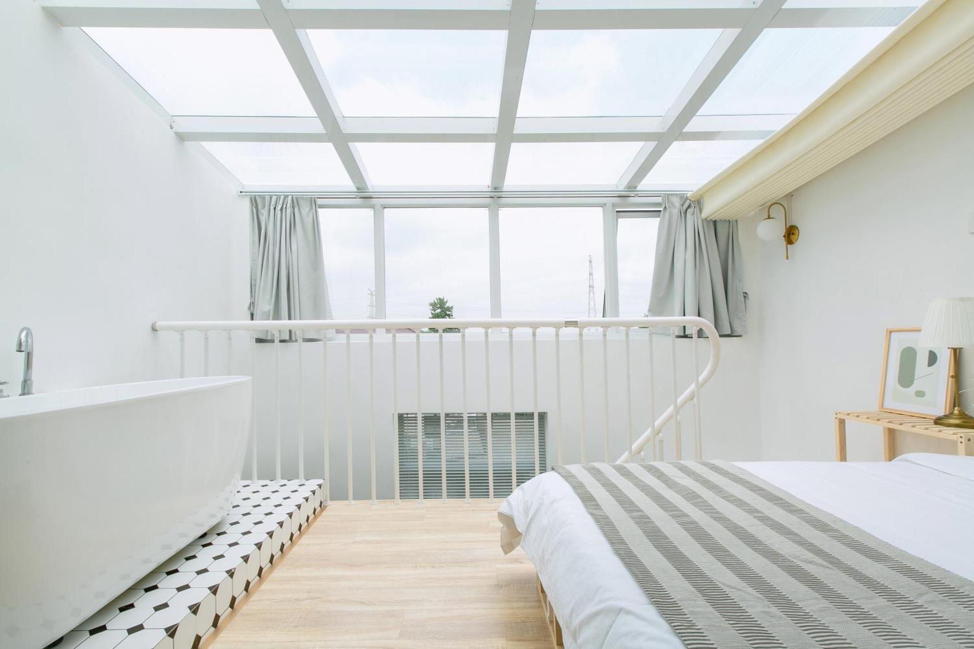 Fangning Apartment *